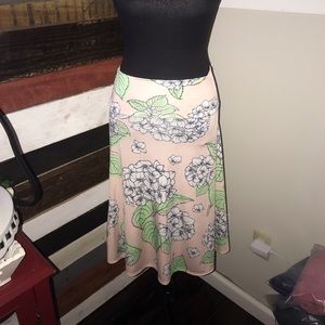 Buy 2 get 1 ♥️NWOT LuLaRoe Azure Skirt floral